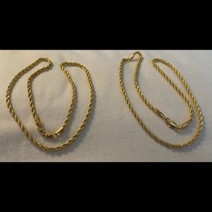 Unisex - Two identical twisted 18 inch gold plated chains